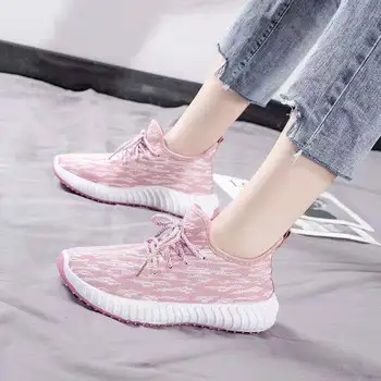 Корейската версия на дамски обувки, лятна пратката по пощата, модни трикотажная окото спортни обувки за почивка, дишащи спортни обувки вулканизированная