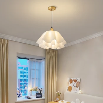 Модерен акрилни окачен лампа в скандинавски кремовом стил, окачена лампа във формата на цвете, креативна полилей за дневна, ресторант, спални