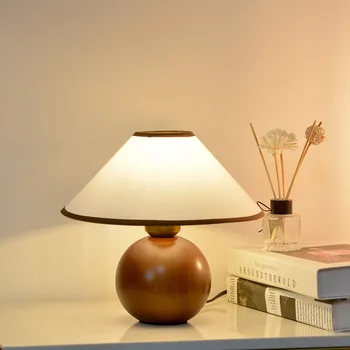 Реколта дървена настолна лампа цвят орех Корейски настолна лампа Декорация на дома, в спалнята Нощна атмосфера Кабинет лампа за четене Лампа